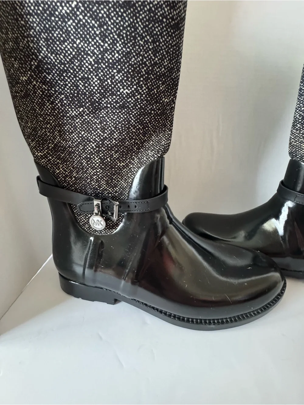 MICHAEL KORS Black Waterproof Rubber Knee High Rain Boots Women's Size 10